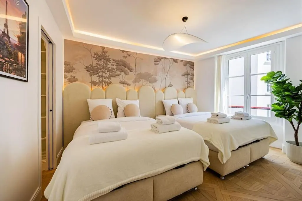 Apartment Townhouse Sacree Coeur Place Du Tertre Montmartre Paris