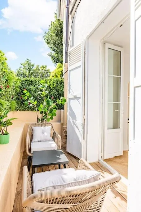 Townhouse Sacree Coeur Place Du Tertre Montmartre Paris France