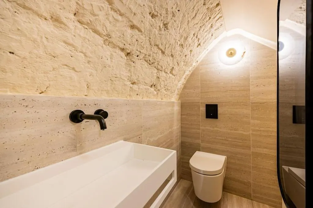 Townhouse Sacree Coeur Place Du Tertre Montmartre Paris Apartment